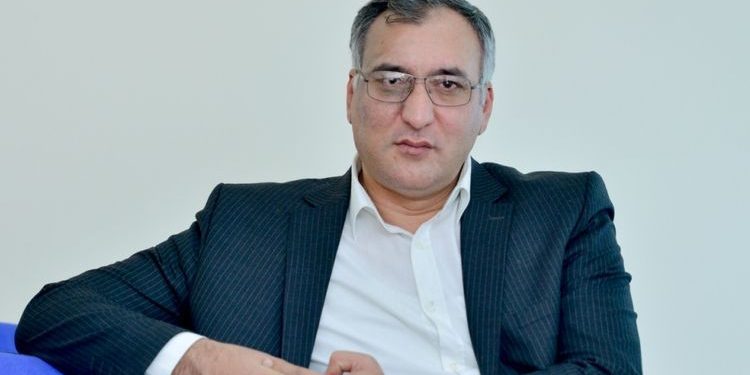 Şərif Ağayardan yeni kitab: “Arıların səssizliyi”