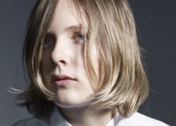 29 yaşlı yazıçı Beynəlxalq Buker mükafatını qazandı