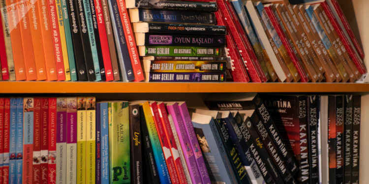 Cəlil Cavanşir: “Yeni poetik ərazilər” axtarışı